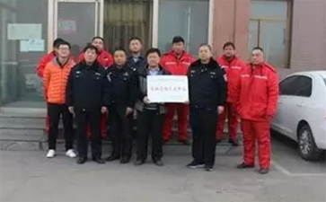 交警大隊深入危化運輸公司進行春運安全檢查